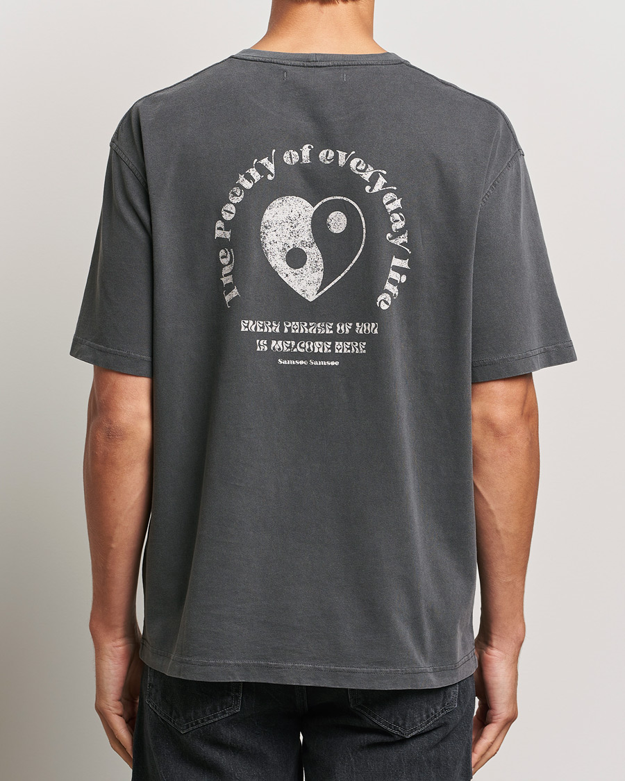 Mies | T-paidat | Samsøe Samsøe | Poetry Printed T-Shirt Black Zen