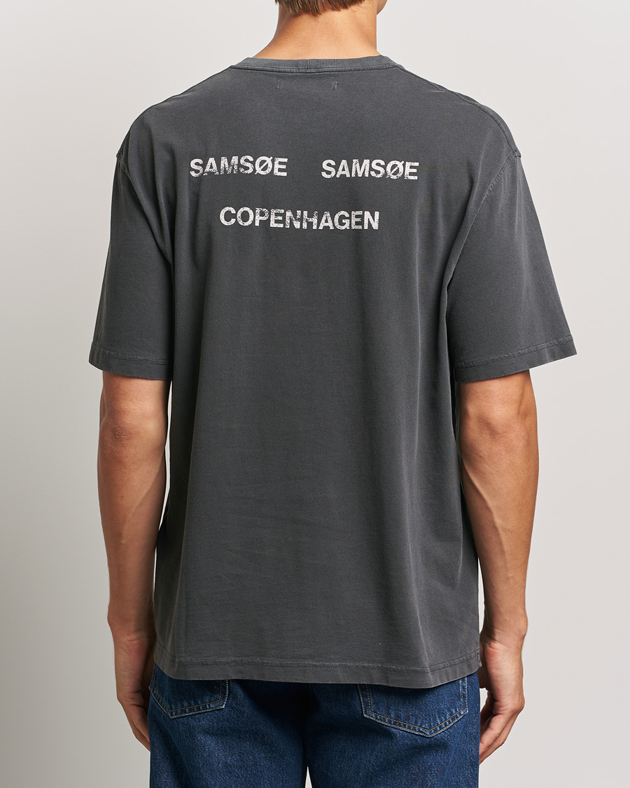 Mies | T-paidat | Samsøe Samsøe | Poetry Printed T-Shirt Black Balance
