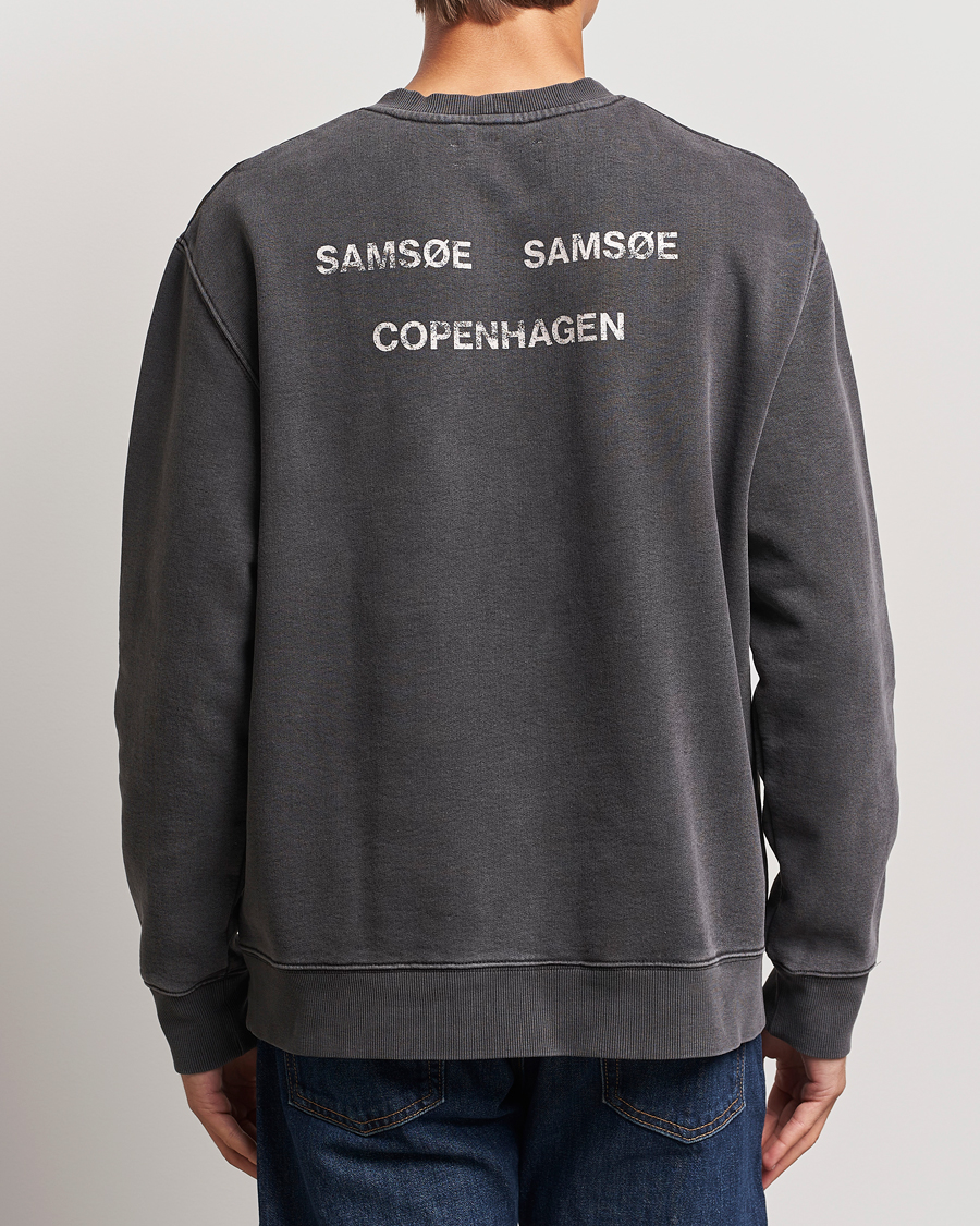 Mies | Puserot | Samsøe Samsøe | Poetry Printed Crew Neck Sweatshirt Black Balance