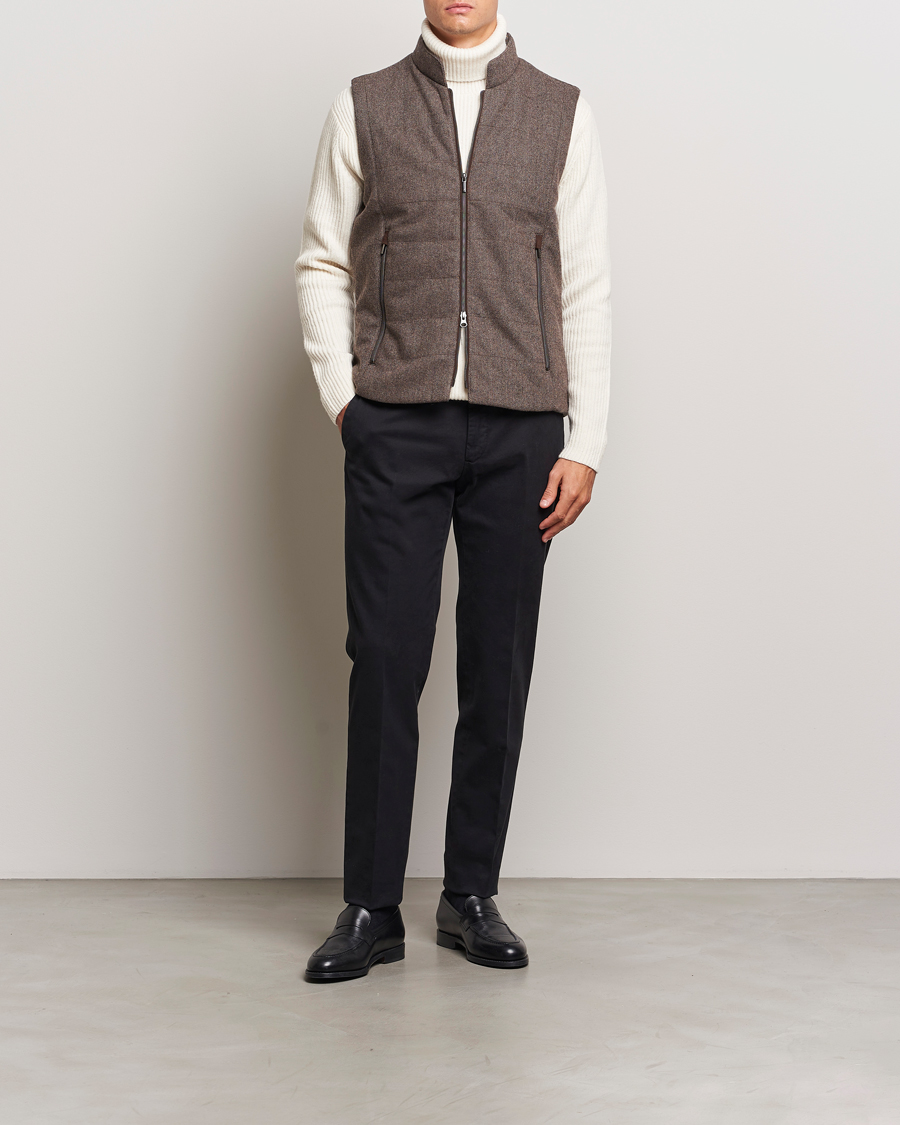 Mies | Takit | Stenströms | Alcantara Detail Herringbone Wool Vest Dark Brown