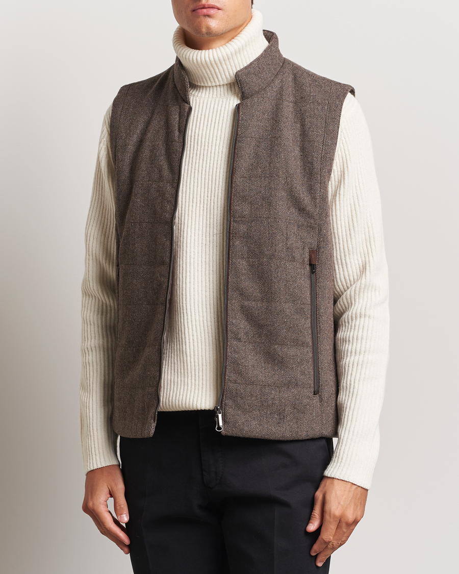 Mies | Takit | Stenströms | Alcantara Detail Herringbone Wool Vest Dark Brown