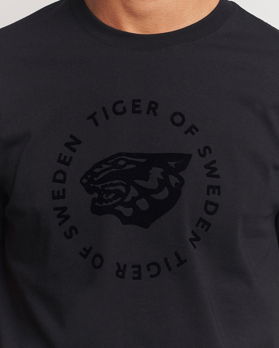 Mies | T-paidat | Tiger of Sweden | Dillan Logo Crew Neck T-Shirt Black