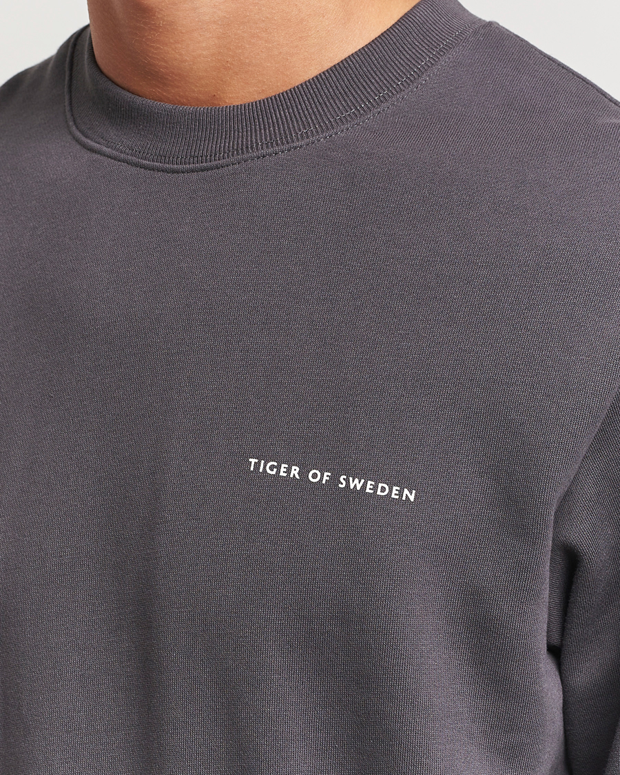 Mies | Puserot | Tiger of Sweden | Emerson Crew Neck Sweatshirt Charcoal