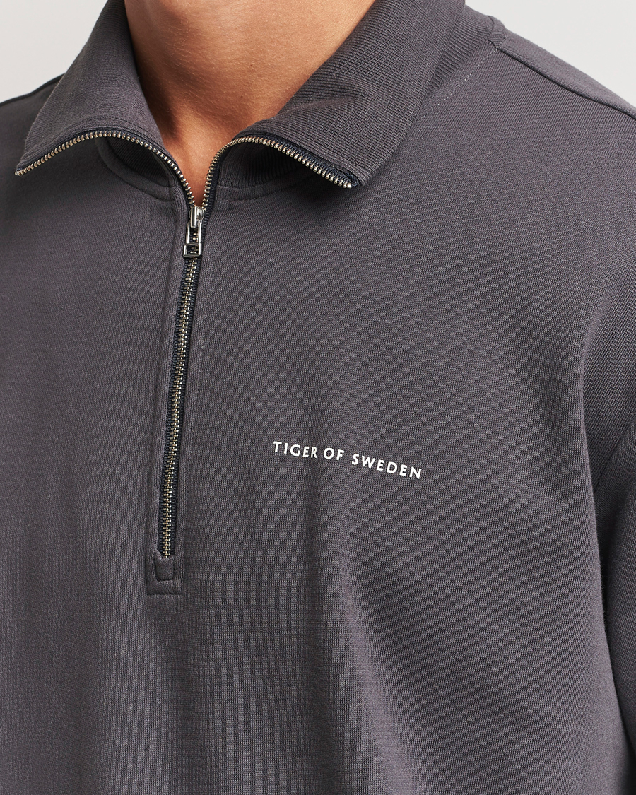 Mies | Puserot | Tiger of Sweden | Marlon Half Zip Sweatshirt Charcoal
