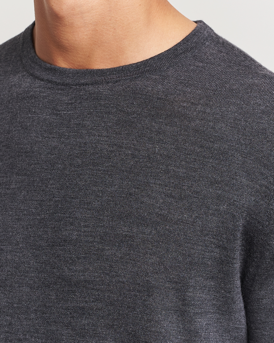 Mies | Puserot | Tiger of Sweden | Connor Crew Neck Pullover Grey Street