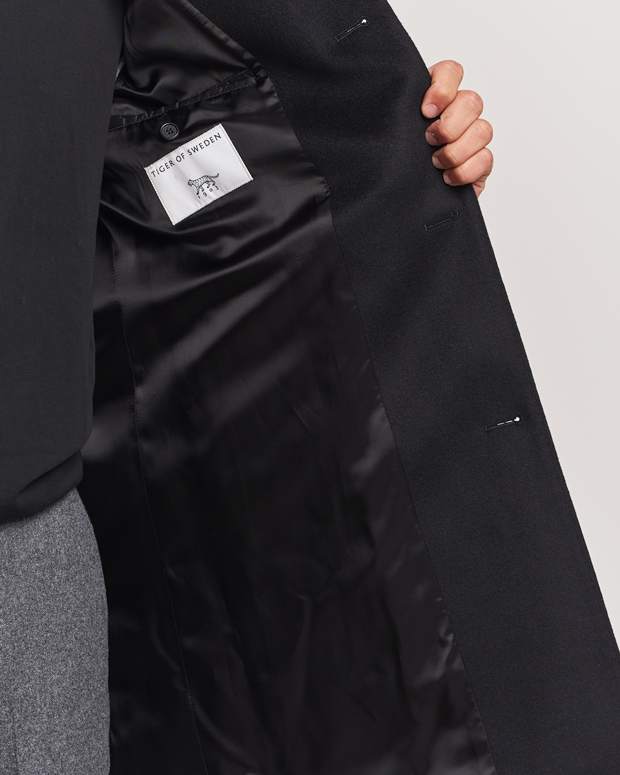 Mies | Takit | Tiger of Sweden | Finnan Wool/Cashmere Coat Black