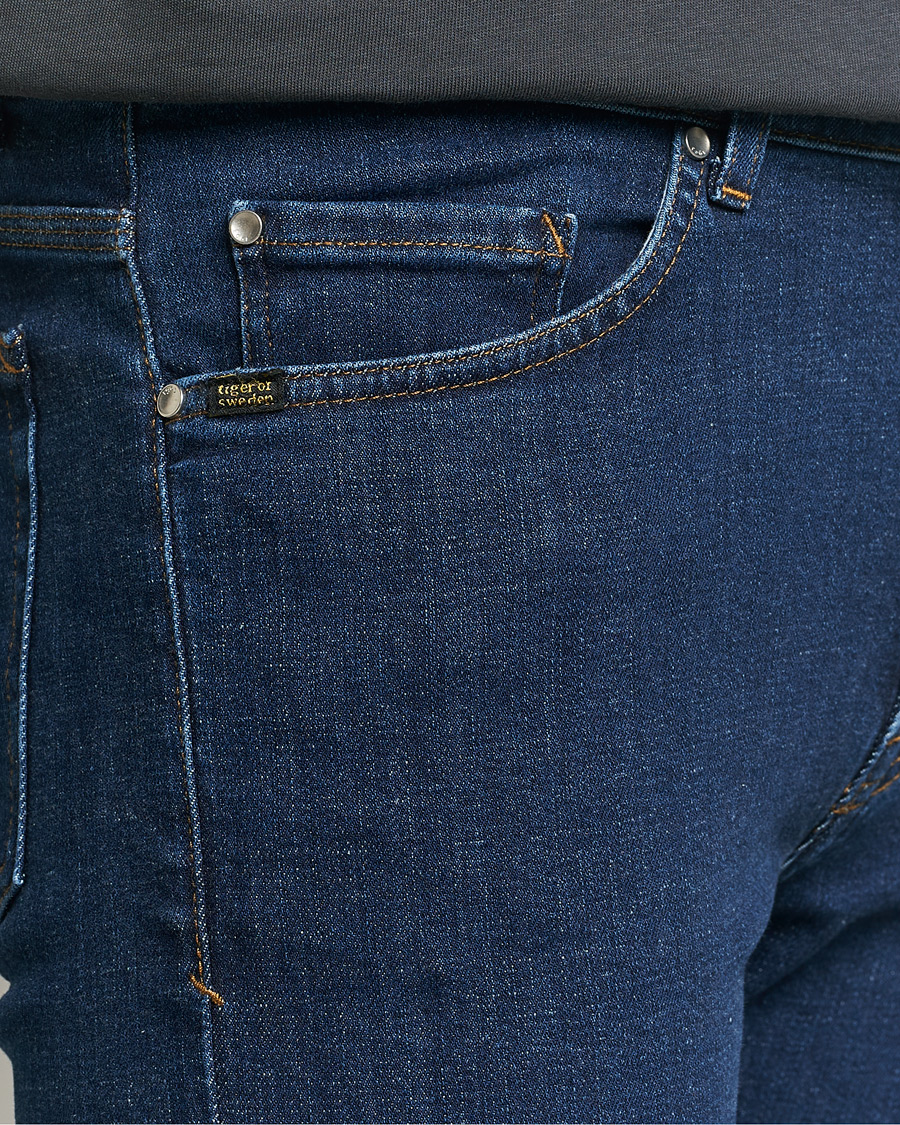 Mies | Farkut | Tiger of Sweden | Evolve Stretch Cotton Jeans Medium Blue