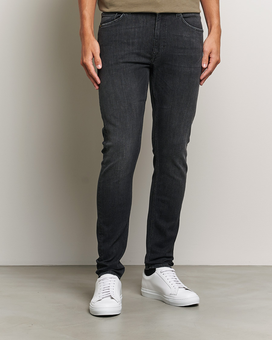 Mies | Farkut | Tiger of Sweden | Evolve Stretch Cotton Jeans Washed Black