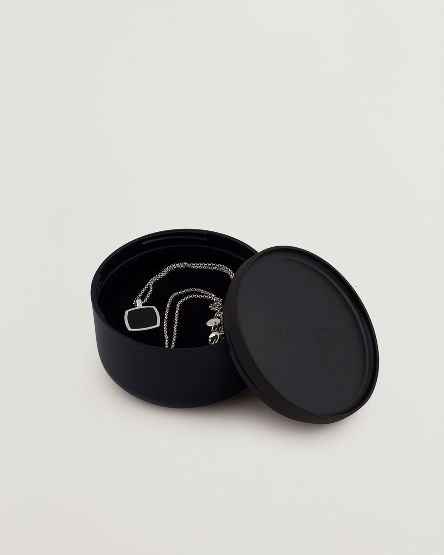 Mies | Korut | Tom Wood | Cushion Pendant Onyx Silver