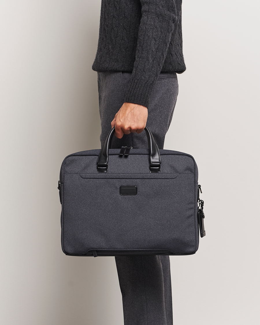 Mies | TUMI Harrison Avondale Top Zip Brief Dark Charcoal | TUMI | Harrison Avondale Top Zip Brief Dark Charcoal