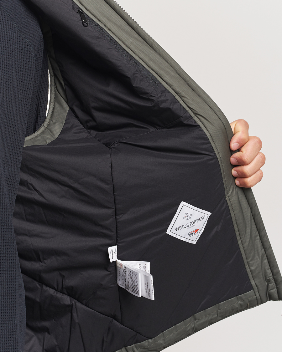 Mies | Takit | Goldwin | GORE-TEX Windstopper Puffy Vest Dark Olive