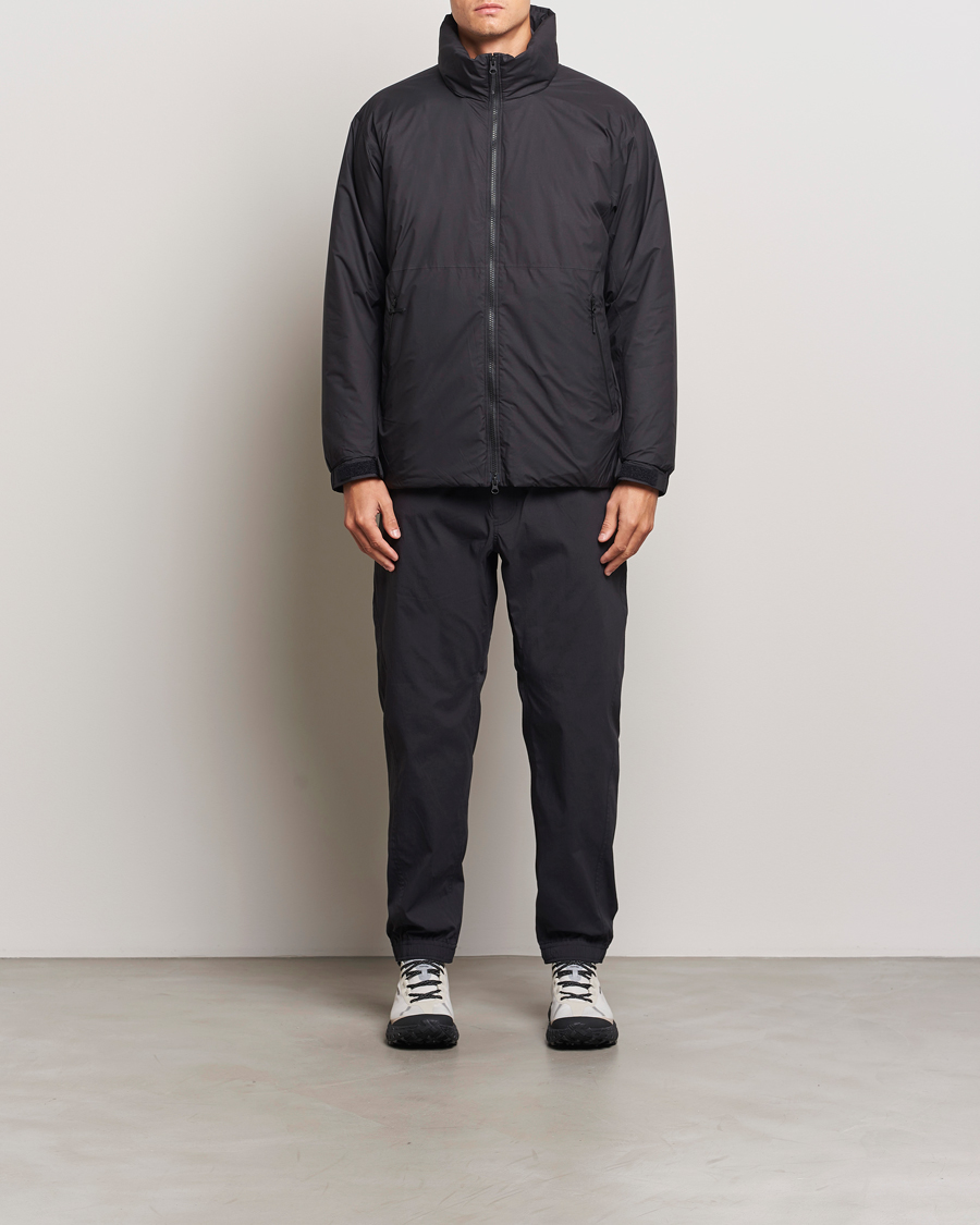 Mies | Takit | Goldwin | GORE-TEX Windstopper Puffy Jacket Black
