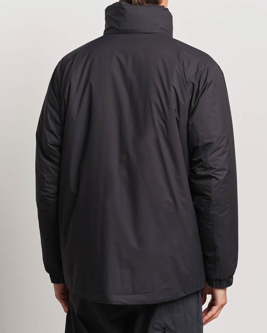 Mies | Takit | Goldwin | GORE-TEX Windstopper Puffy Jacket Black