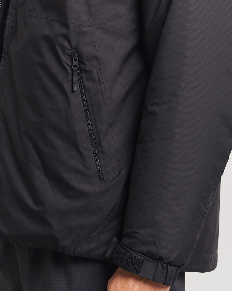 Mies | Takit | Goldwin | GORE-TEX Windstopper Puffy Jacket Black