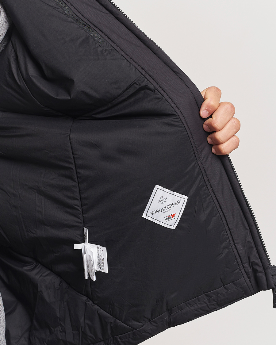 Mies | Takit | Goldwin | GORE-TEX Windstopper Puffy Jacket Black