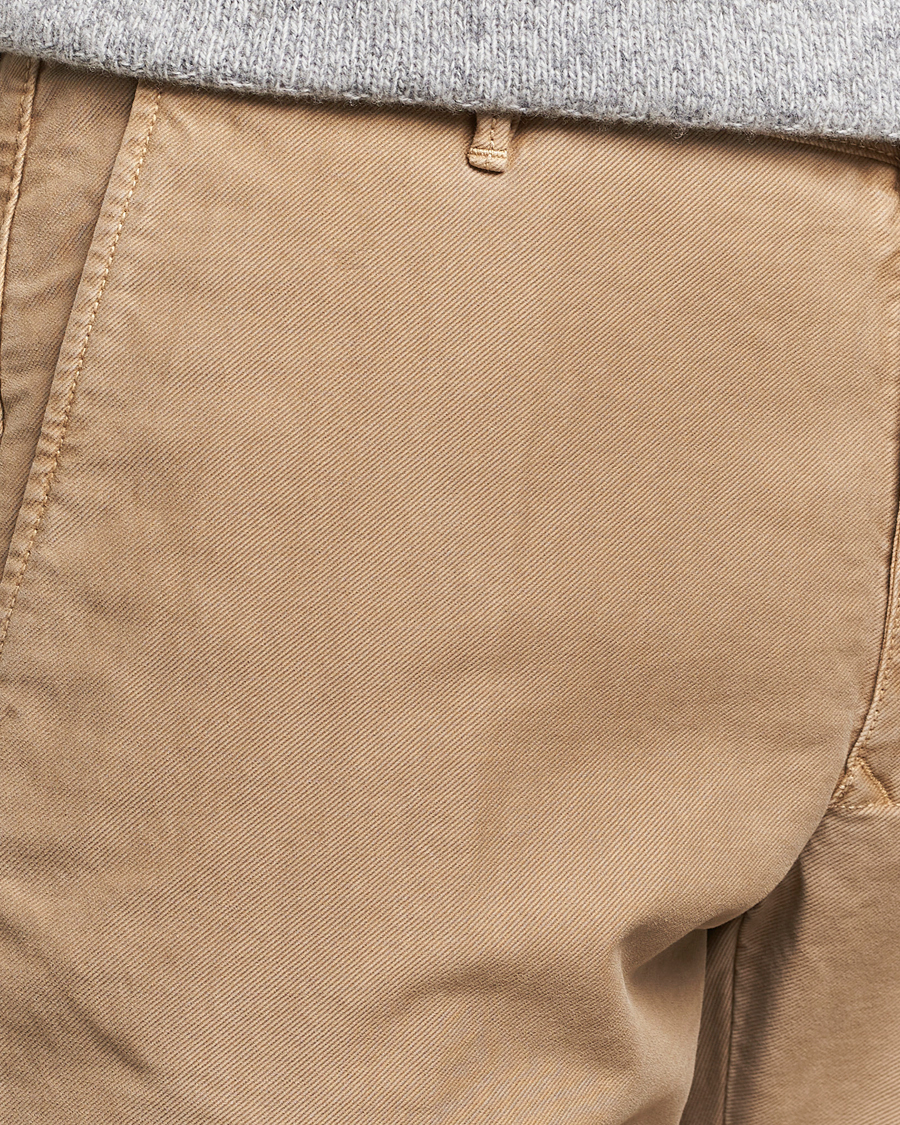 Mies | Housut | Incotex | Slim Fit Garment Dyed Slacks Beige