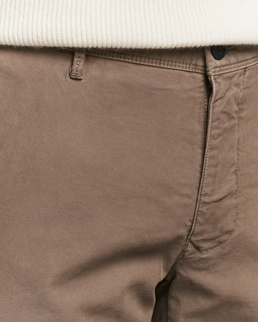 Mies | Housut | Incotex | Slim Fit Garment Dyed Slacks Brown