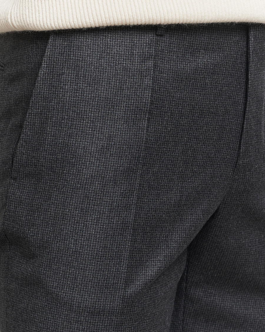 Mies | Housut | Incotex | Slim Fit Houndstooth Flannel Trousers Light Grey