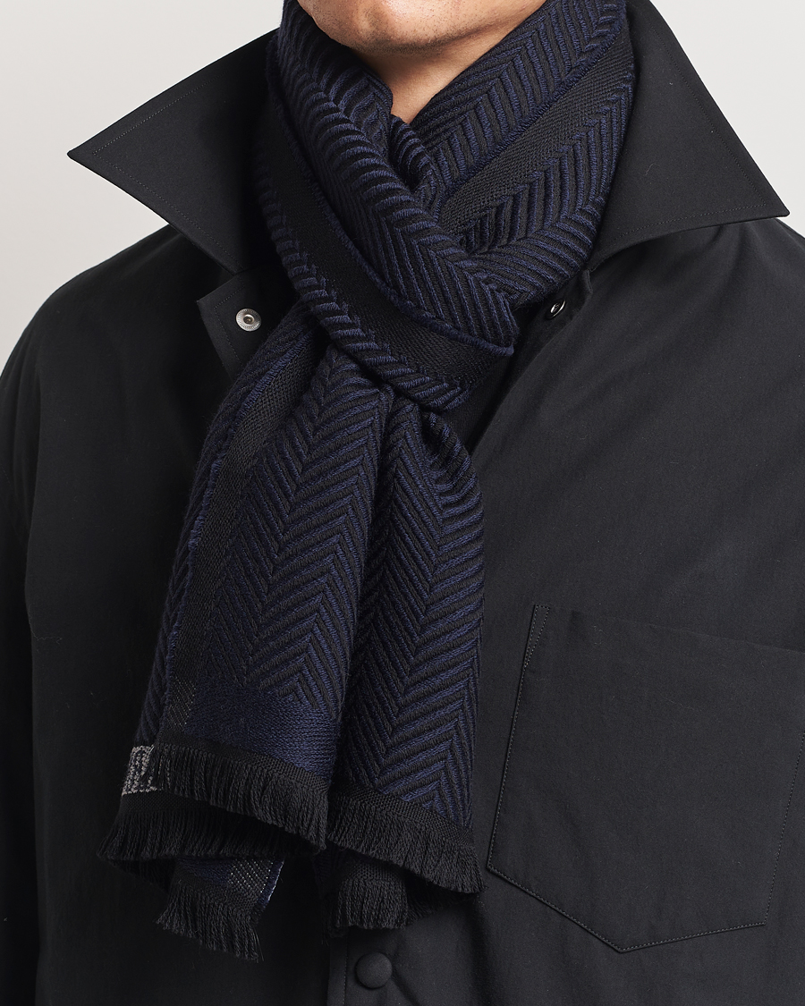 Mies | Giorgio Armani Wool Chevron Scarf Navy | Giorgio Armani | Wool Chevron Scarf Navy