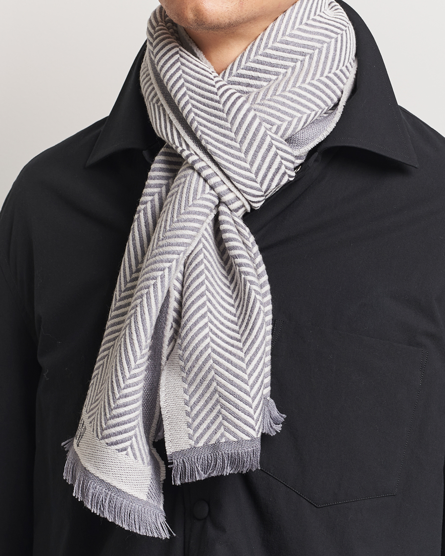 Mies | Giorgio Armani Wool Chevron Scarf Light Grey | Giorgio Armani | Wool Chevron Scarf Light Grey