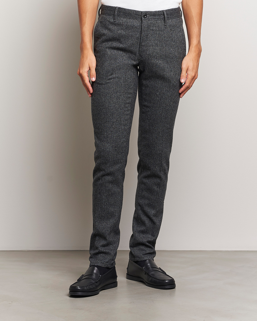 Mies | Housut | Incotex | Slim Fit Washed Wool Stretch Slacks Dark Grey
