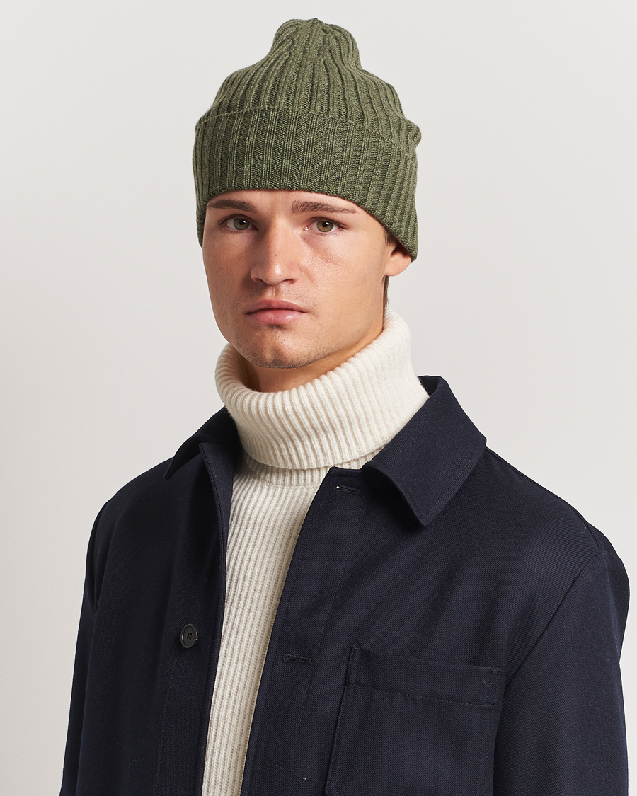 Mies | Piacenza Cashmere Ribbed Cashmere Beanie Olive | Piacenza Cashmere | Ribbed Cashmere Beanie Olive