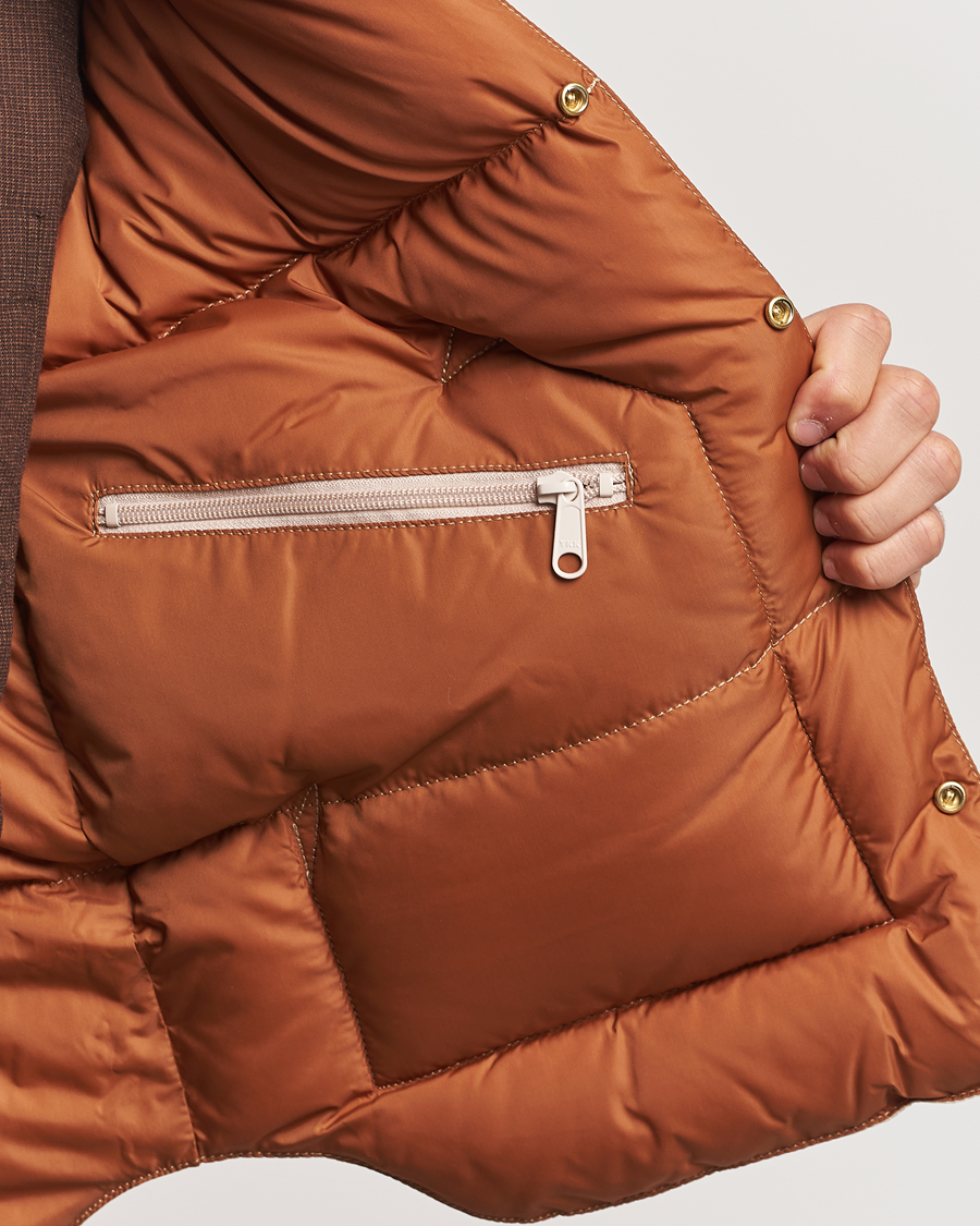 Mies | Takit | Rocky Mountain Featherbed | Christy Vest Light Beige