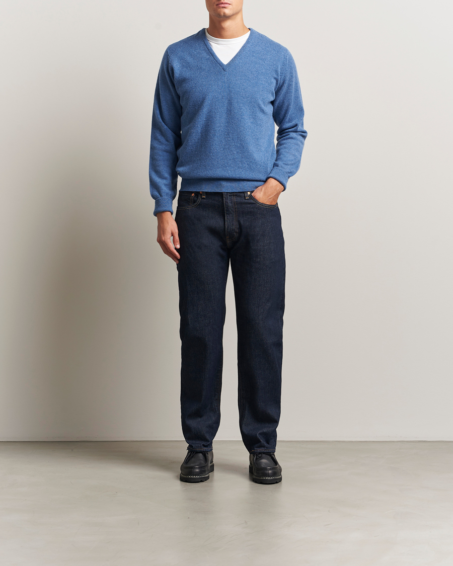 Mies | Puserot | William Lockie | Rob Lambswool V-Neck Clyde