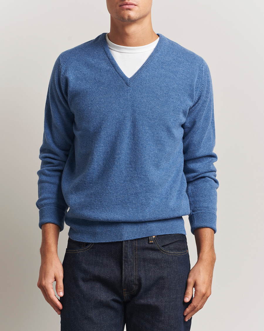 Mies | Puserot | William Lockie | Rob Lambswool V-Neck Clyde