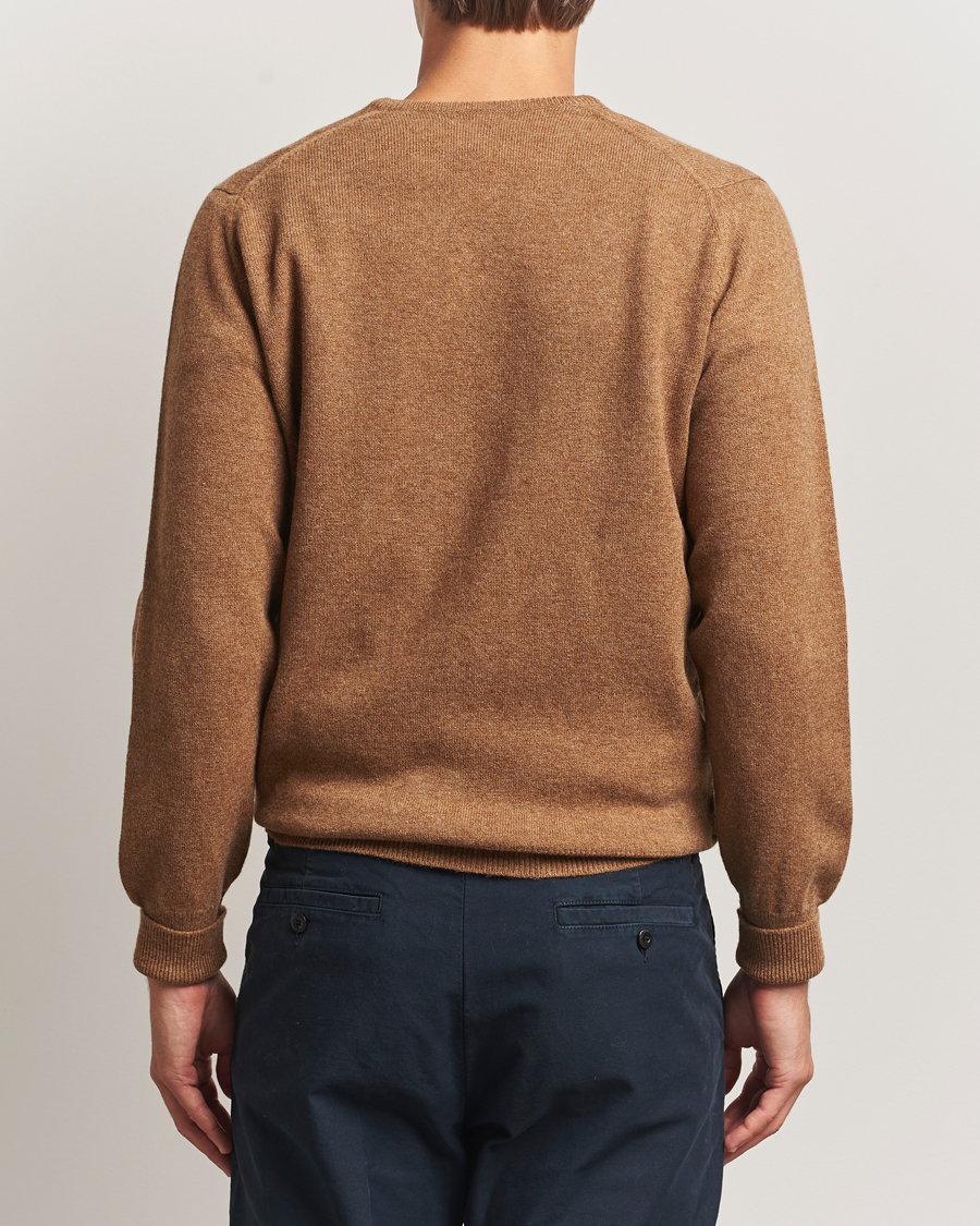 Mies | Puserot | William Lockie | Rob Lambswool V-Neck Savannah