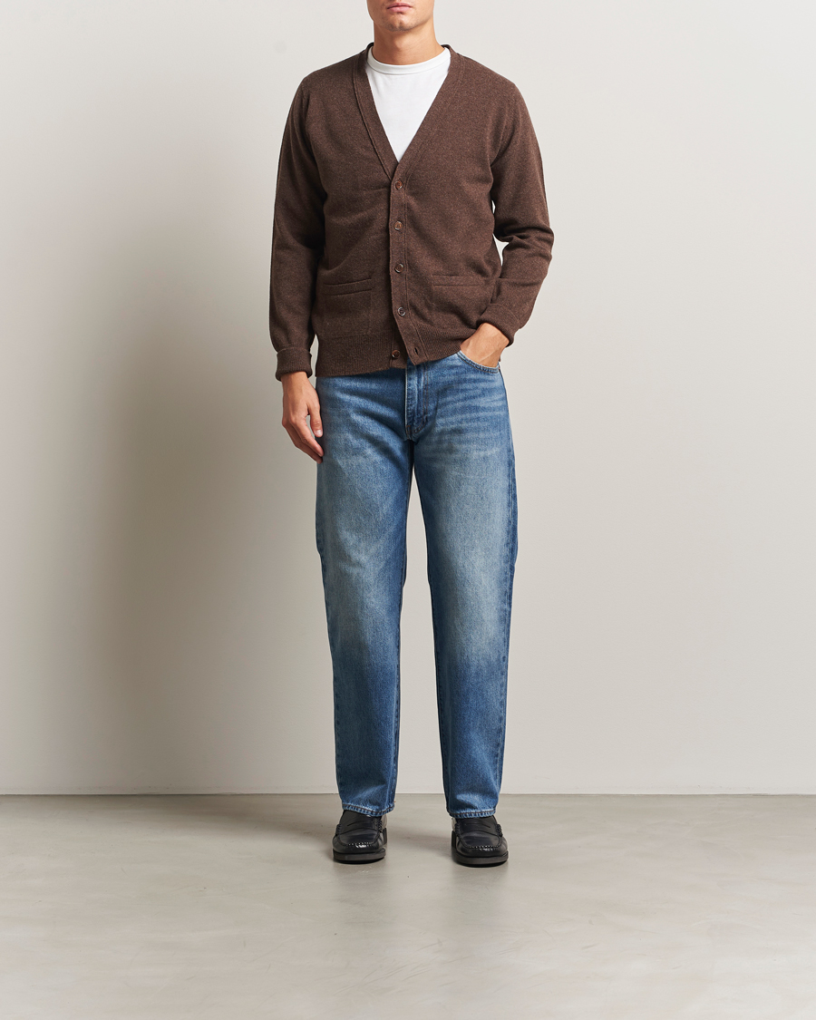 Mies | Puserot | William Lockie | Rob Lambswool Cardigan Mocha