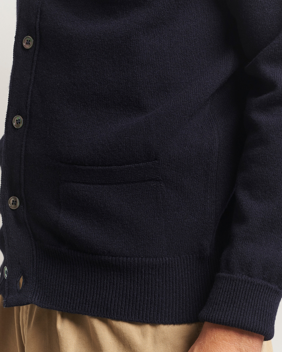 Mies | Puserot | William Lockie | Rob Lambswool Cardigan Navy