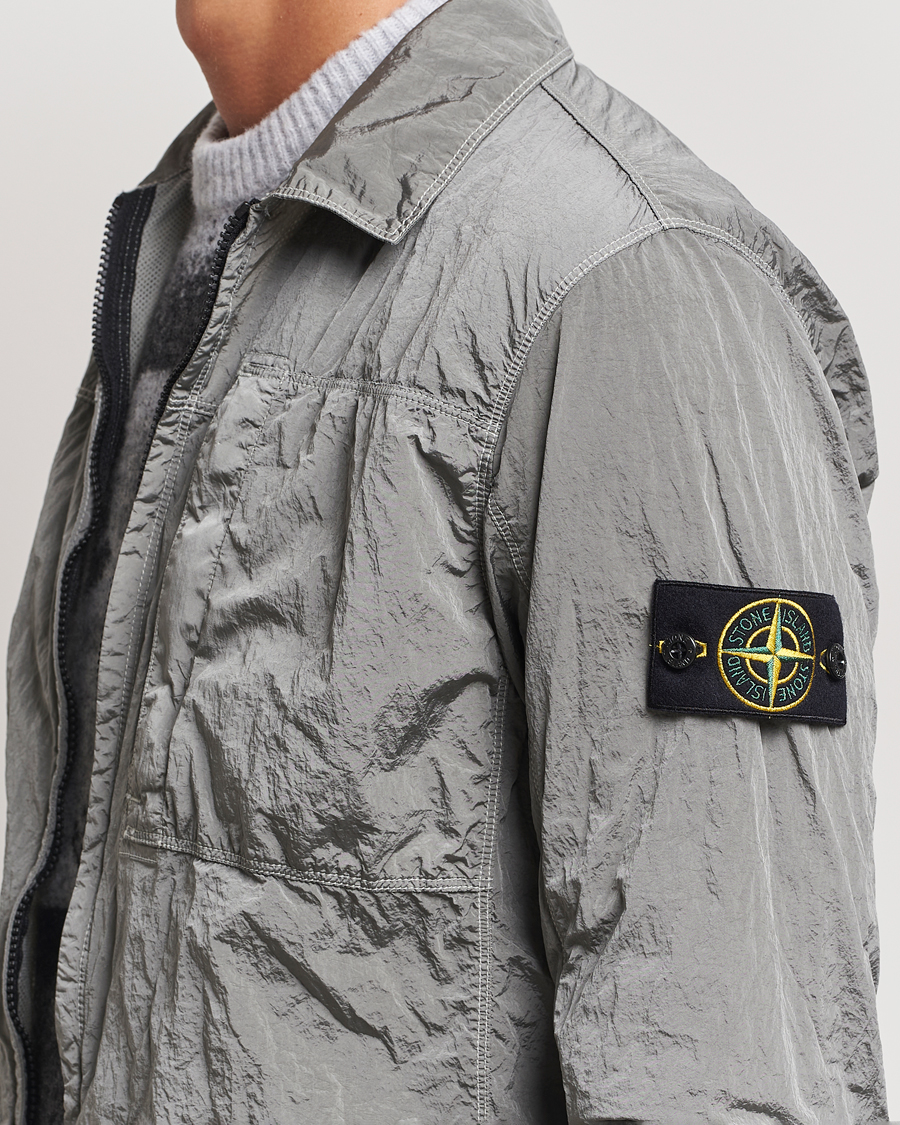 Mies | Kauluspaidat | Stone Island | Nylon Metal Zip Overshirt Grey