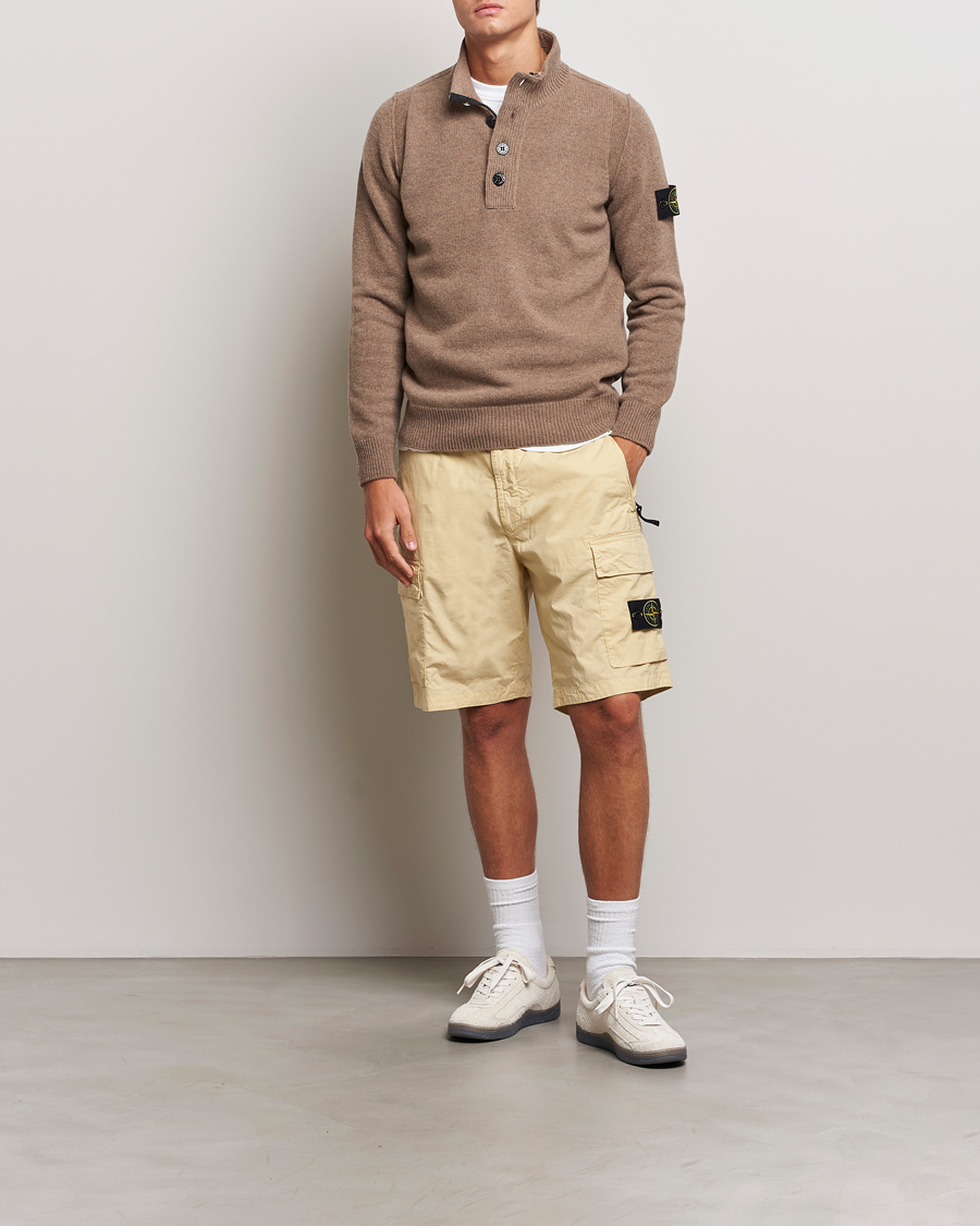 Mies | Puserot | Stone Island | Knitted Lambswool Half Button Zip Walnut