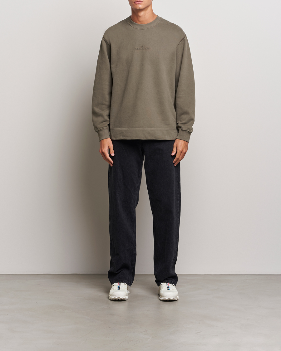 Mies | Puserot | Stone Island | Garment Dyed Fleece Logo Sweatshirt Walnut