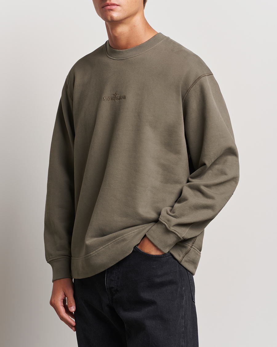 Mies | Puserot | Stone Island | Garment Dyed Fleece Logo Sweatshirt Walnut