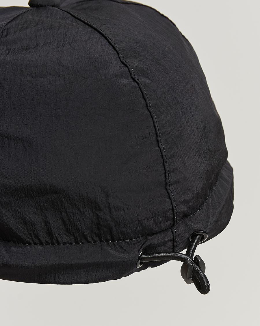 Mies | Stone Island Nylon Metal Logo Cap Black | Stone Island | Nylon Metal Logo Cap Black
