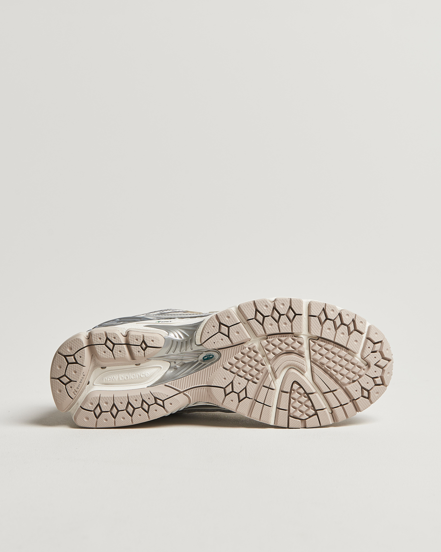 Mies | Tennarit | New Balance | 1906 Sneakers Silver Metallic