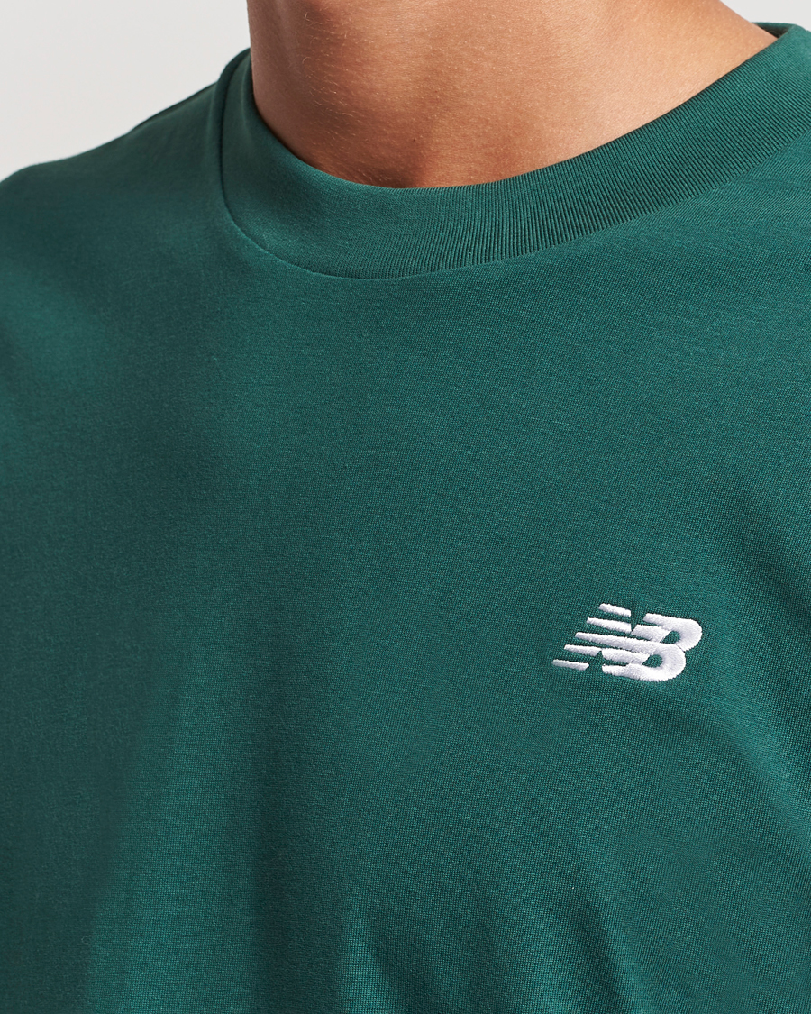 Mies | T-paidat | New Balance | Essentials T-Shirt Nightwatch Green