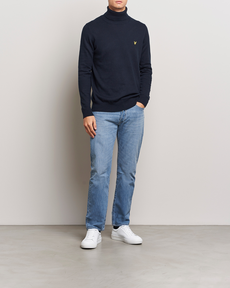 Mies | Puserot | Lyle & Scott | Cotton/Merino Turtleneck Dark Navy
