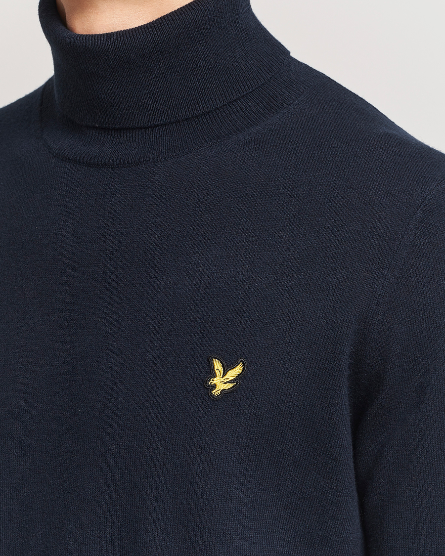 Mies | Puserot | Lyle & Scott | Cotton/Merino Turtleneck Dark Navy