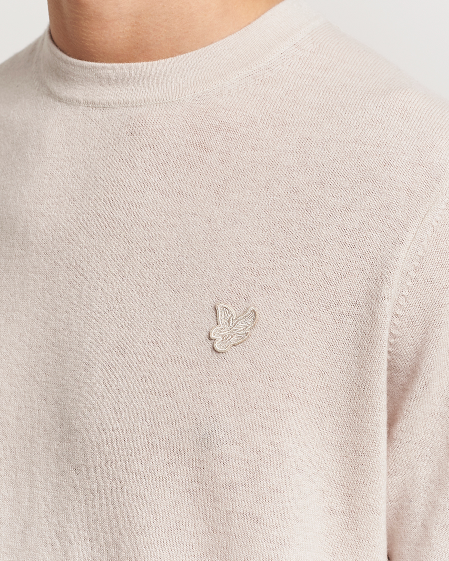 Mies | Puserot | Lyle & Scott | Tonal Eagle Lambswool Crew Neck Cove