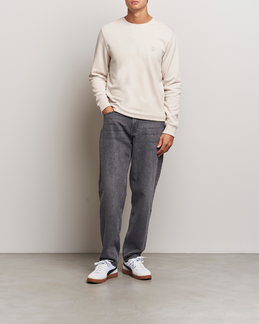 Mies | Puserot | Lyle & Scott | Tonal Eagle Crew Neck Sweatshirt Cove