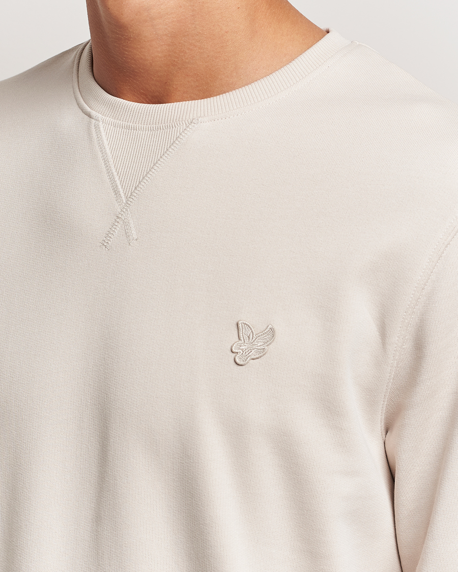 Mies | Puserot | Lyle & Scott | Tonal Eagle Crew Neck Sweatshirt Cove