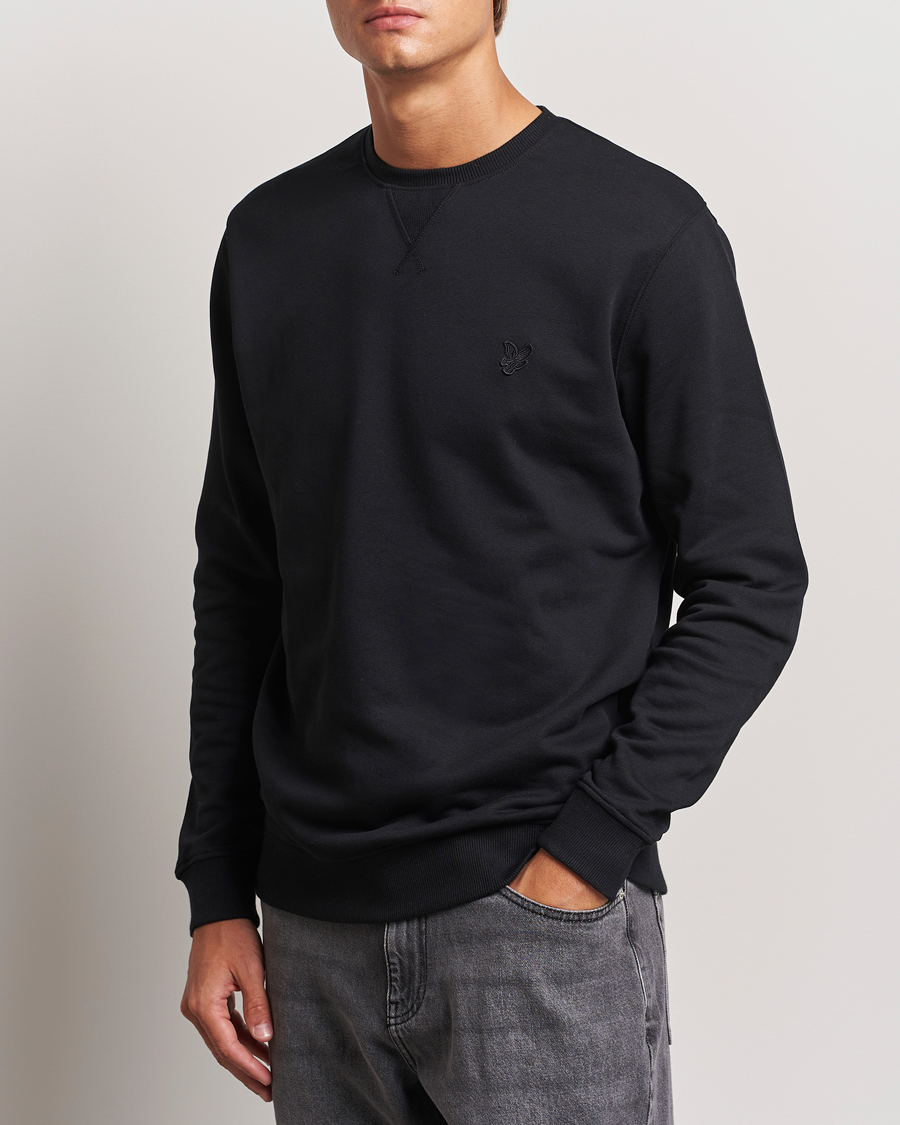 Mies | Puserot | Lyle & Scott | Tonal Eagle Crew Neck Sweatshirt Jet Black