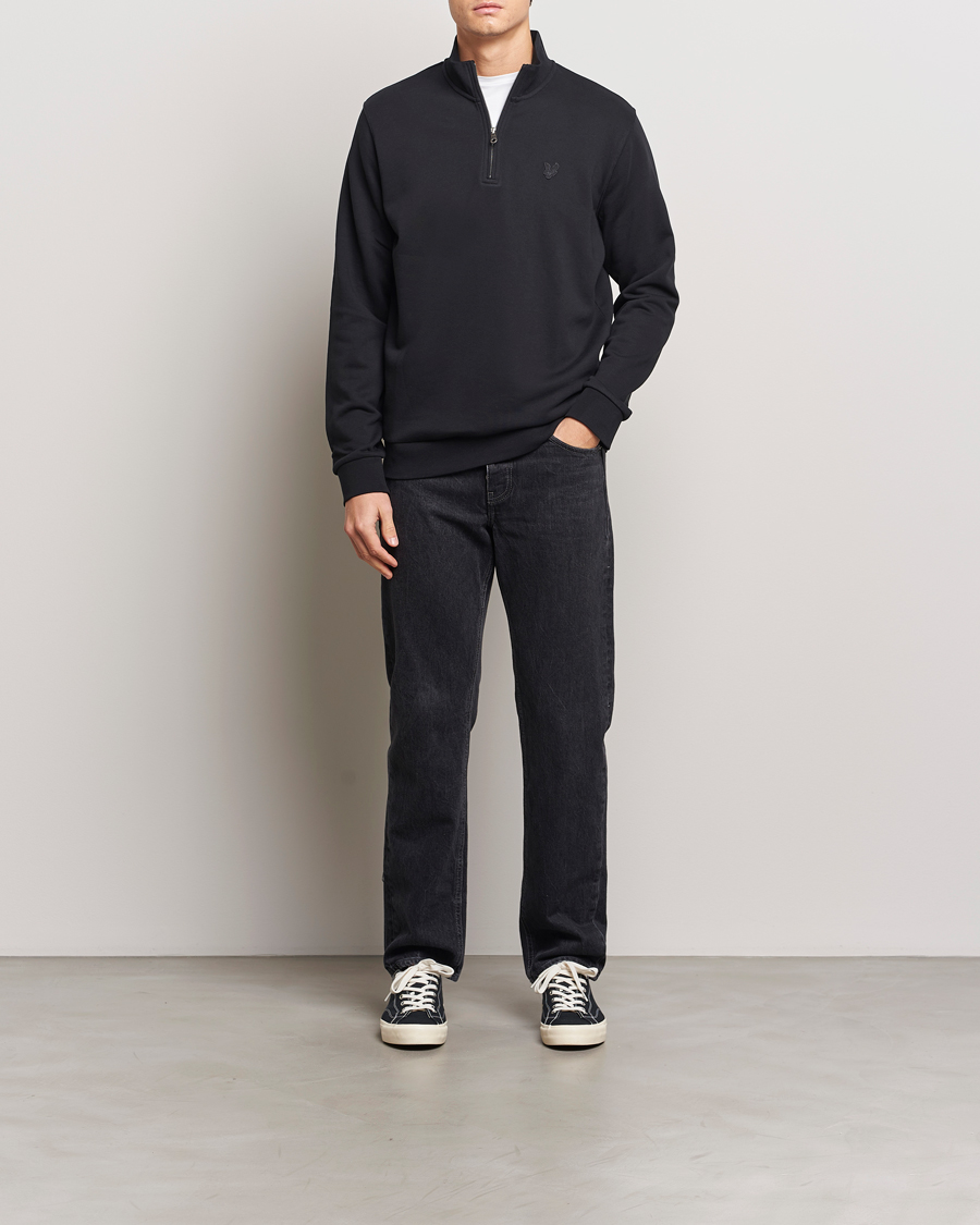 Mies | Puserot | Lyle & Scott | Tonal Eagle Half Zip Sweater Jet Black