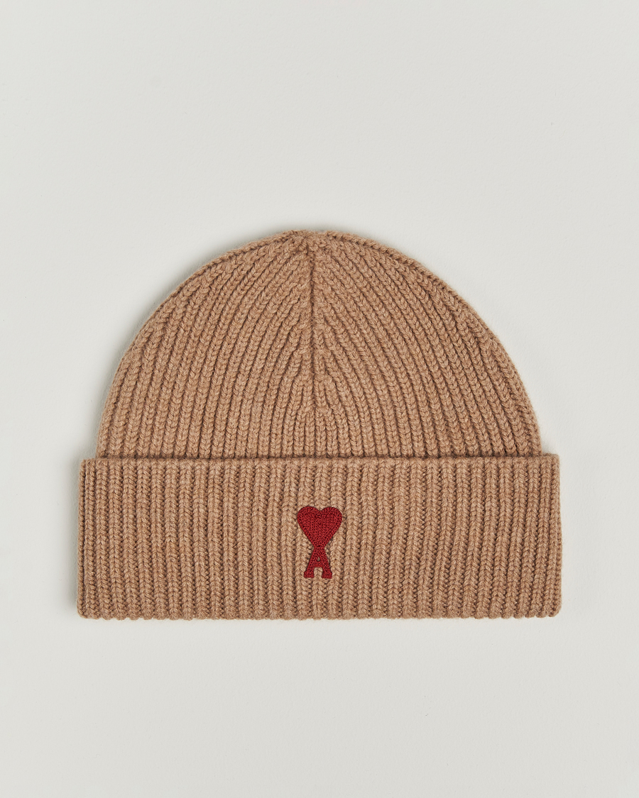 Mies | AMI Heart Logo Beanie Camel | AMI | Heart Logo Beanie Camel