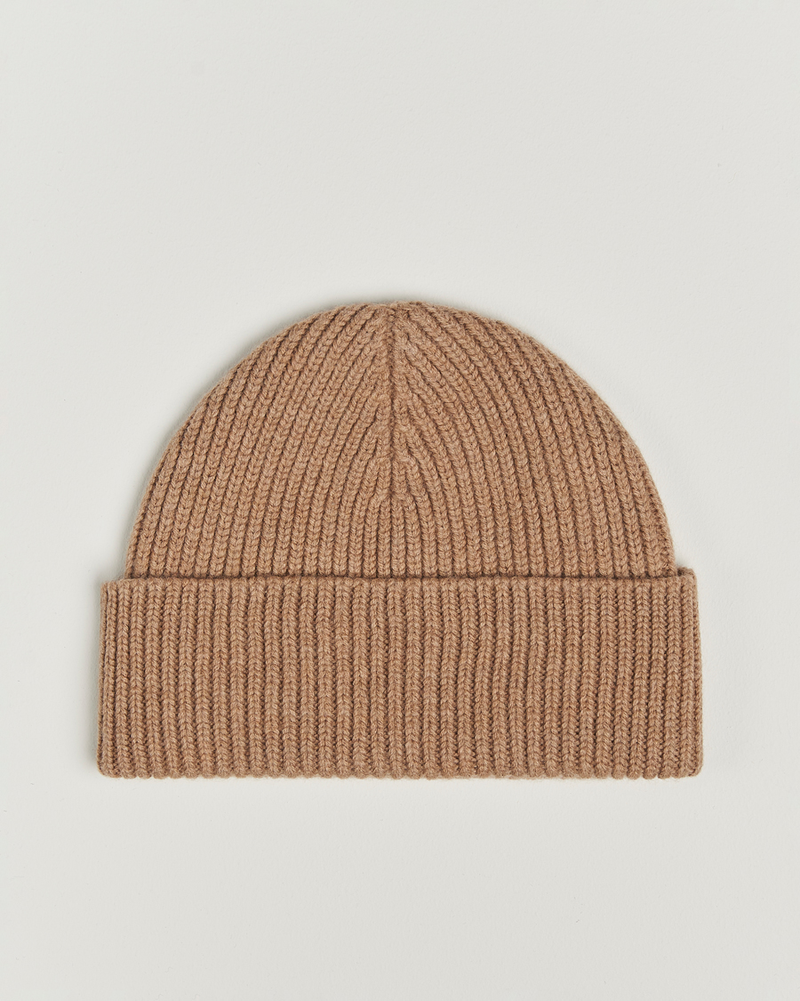 Mies | AMI Heart Logo Beanie Camel | AMI | Heart Logo Beanie Camel
