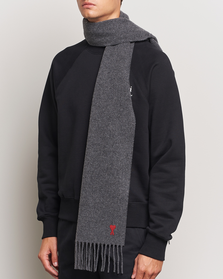Mies | AMI Heart Logo Scarf Dark Grey | AMI | Heart Logo Scarf Dark Grey
