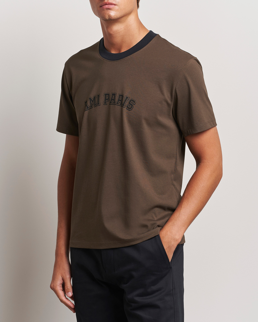 Mies | T-paidat | AMI | Paris Logo T-Shirt Dark Coffee